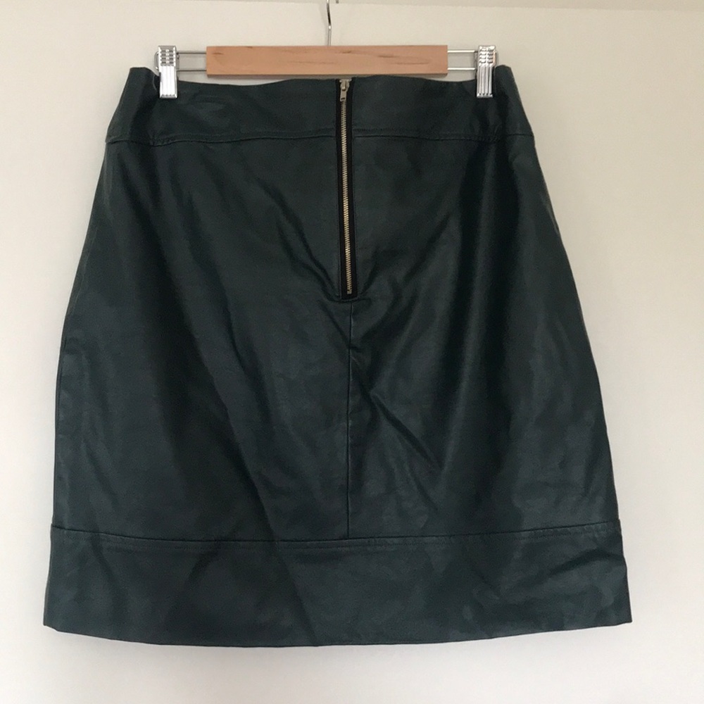 Vegan leather skirt - Picture 3 of 3